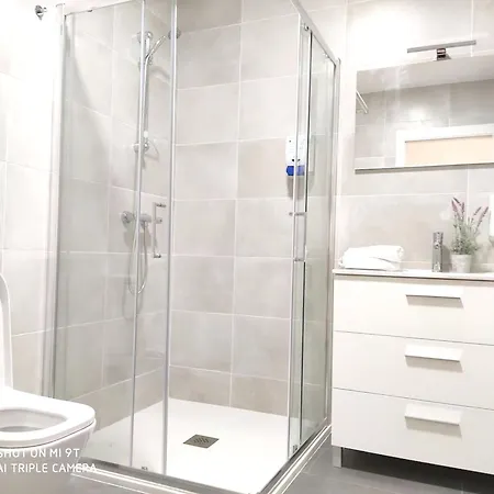 Appartamento 2 Bedrooms With Wifi At