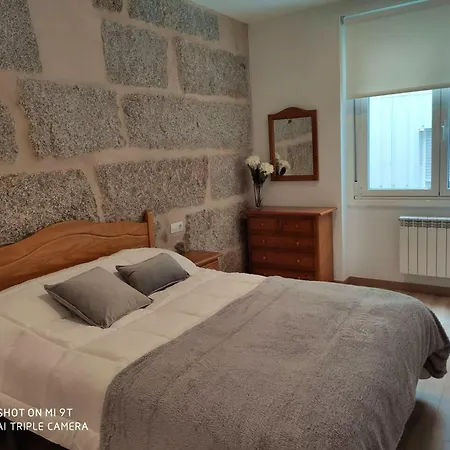 Appartamento 2 Bedrooms With Wifi At Ourense